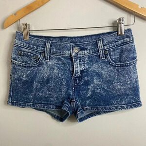 Levi’s - Low rise jean shorts - W26 Y2K
